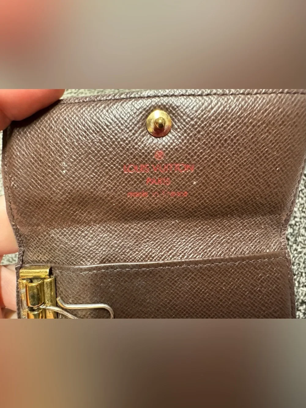 Louis Vuitton damier ebene 4 key holder